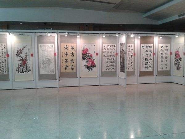 立欣標(biāo)準(zhǔn)展板 立欣標(biāo)準(zhǔn)展板